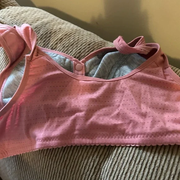 Pink Lace Trim Bra - Picture 4 of 6